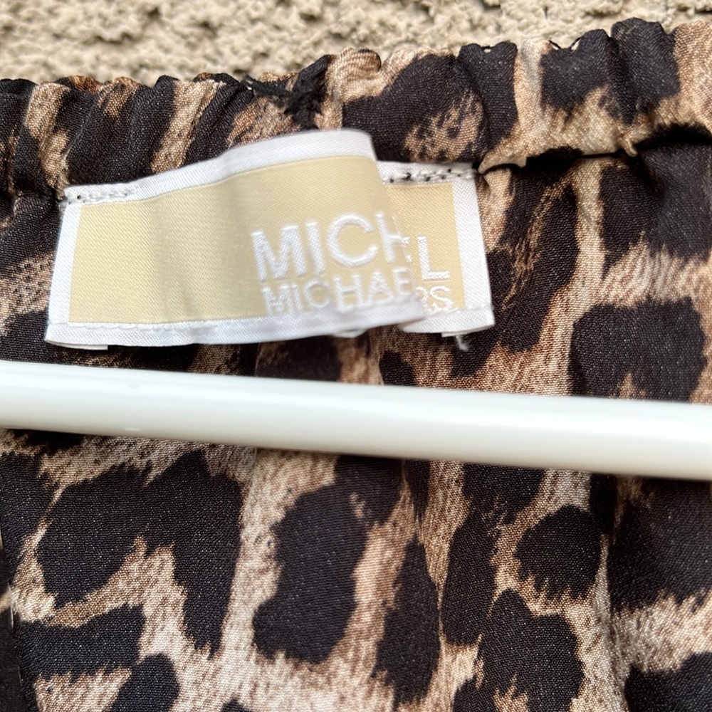 Leopard Print Off-Shoulder Top - Picture 4 of 4